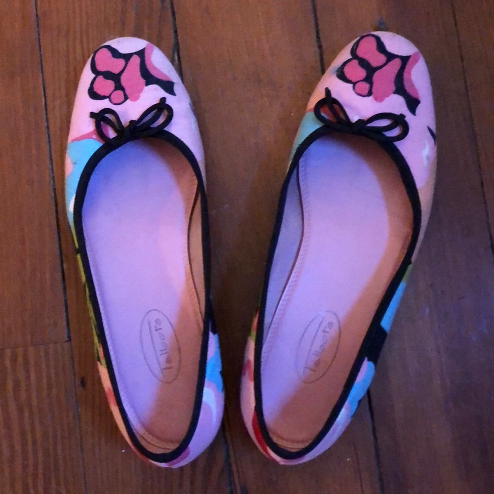 Cute shoes! Size 7